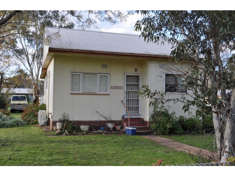 9 Oberon Street, Eugowra NSW 2806