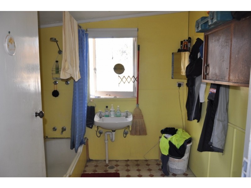 9 Oberon Street, Eugowra NSW 2806