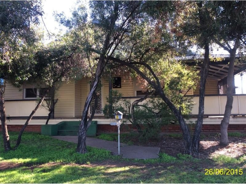 2 Elizabeth Street, Parkes NSW 2870