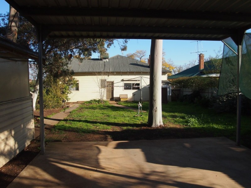 2 Elizabeth Street, Parkes NSW 2870