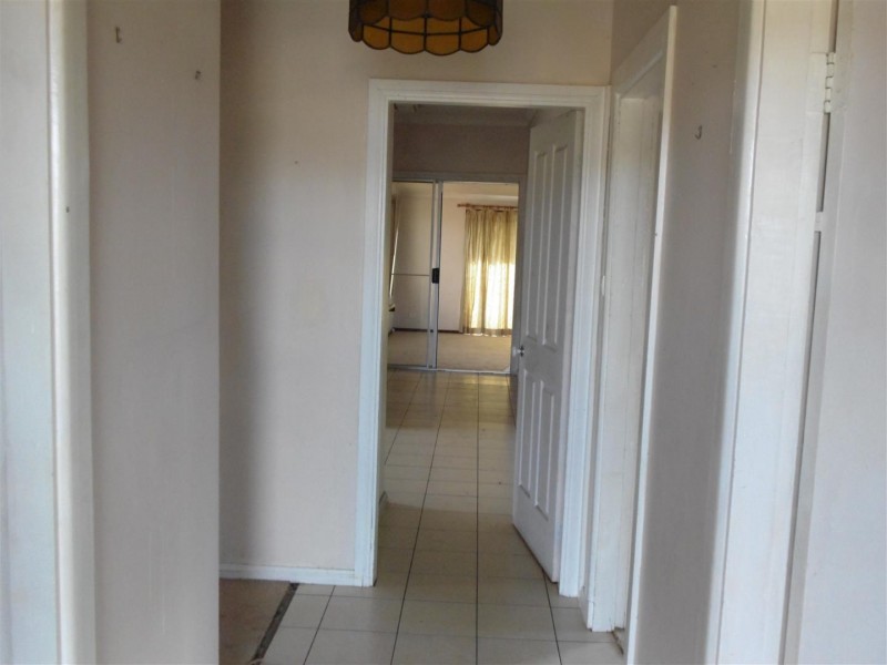 22 Station Street, Parkes NSW 2870