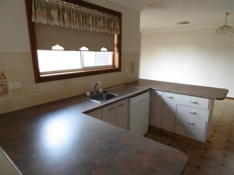 33 Lawson Street, Parkes NSW 2870