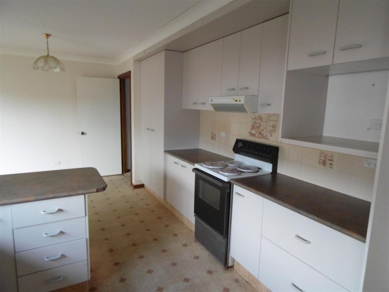 33 Lawson Street, Parkes NSW 2870