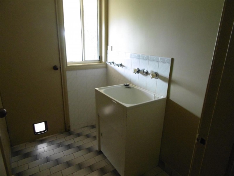 1 Danilenko Street, Parkes NSW 2870