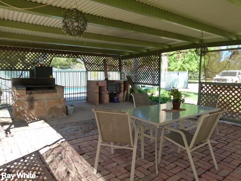 232 Bathurst Street, Forbes NSW 2871