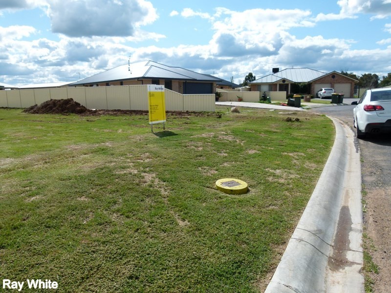 7 Dunstan Close, Forbes NSW 2871