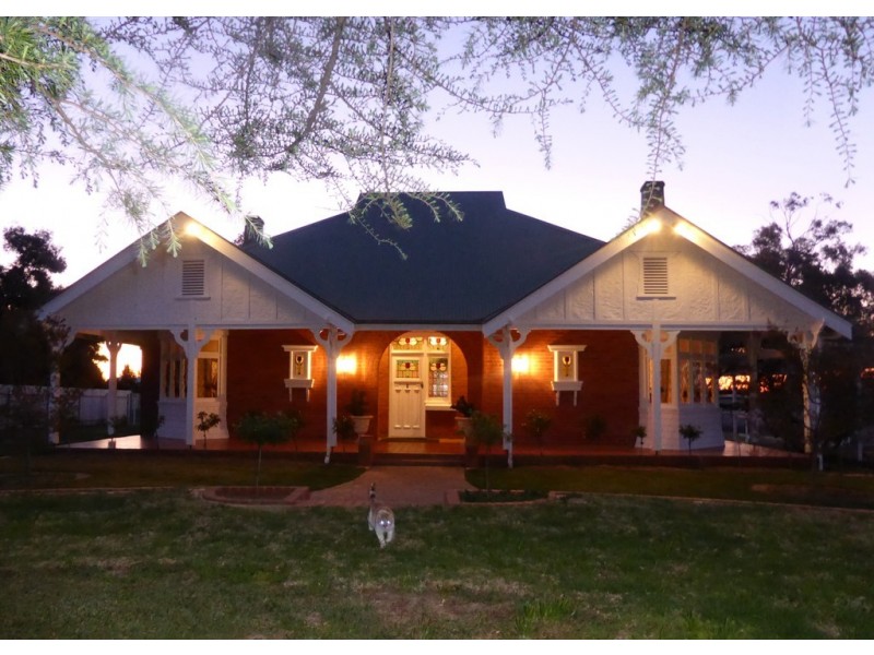 24 Napier St, Condobolin NSW 2877