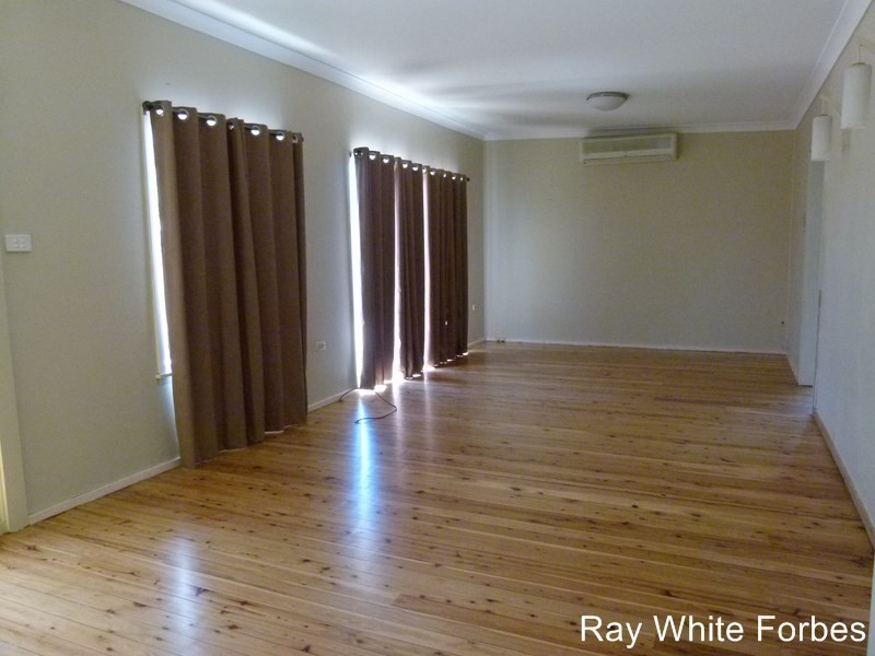 14 Facey Street, Forbes NSW 2871