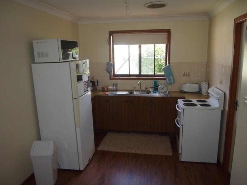 13 Barton Street, Parkes NSW 2870