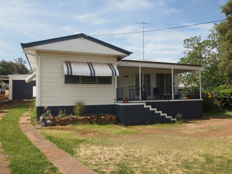 60 Orange Street, Parkes NSW 2870