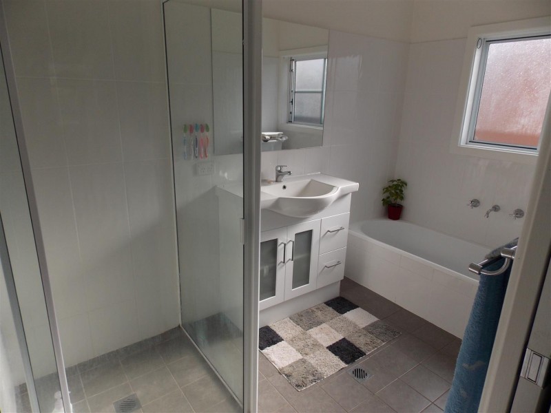 60 Orange Street, Parkes NSW 2870