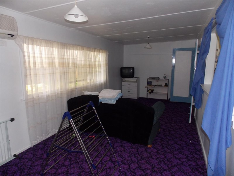 60 Orange Street, Parkes NSW 2870