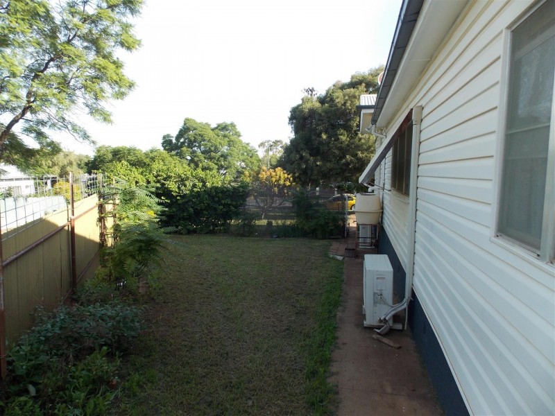 60 Orange Street, Parkes NSW 2870