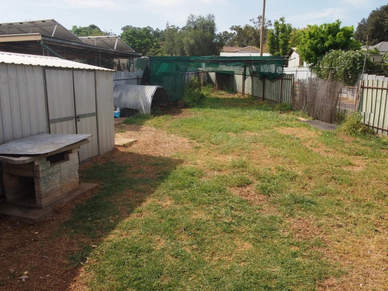 60 Orange Street, Parkes NSW 2870