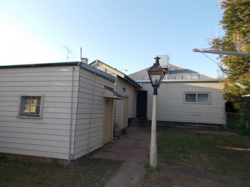 106 Clarinda Street, Parkes NSW 2870