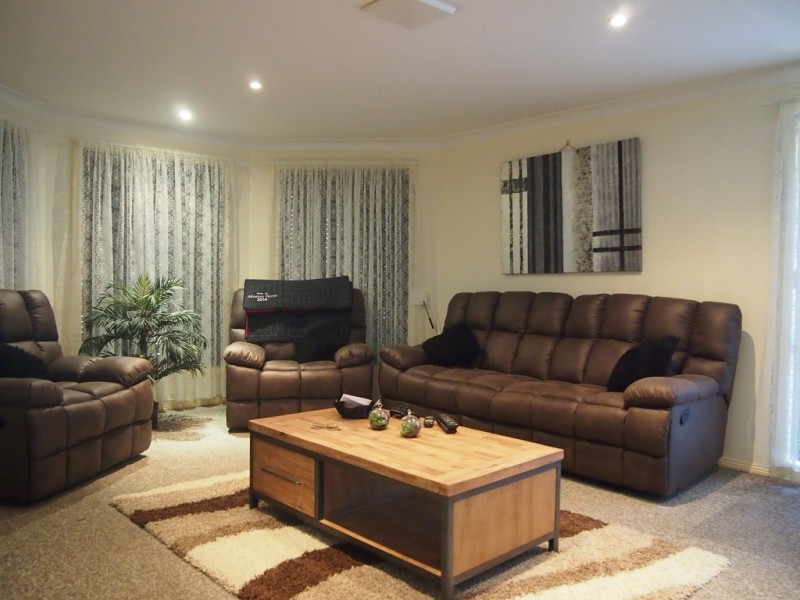 31 Charles Rigg Avenue, Parkes NSW 2870