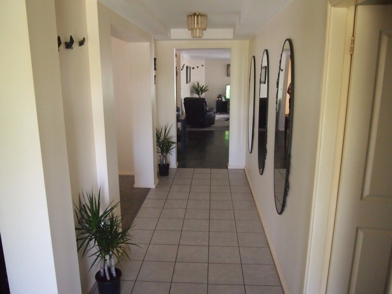 31 Charles Rigg Avenue, Parkes NSW 2870