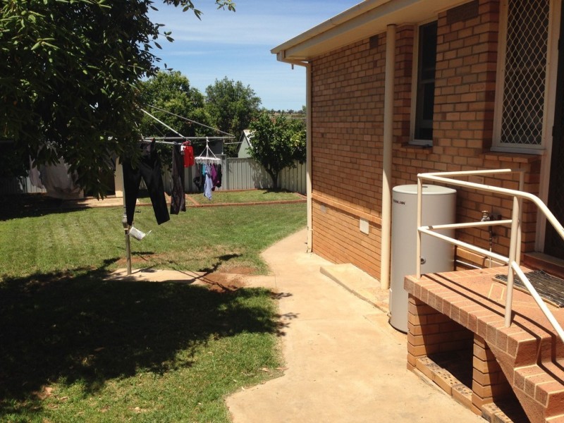 1 Miller Street, Parkes NSW 2870