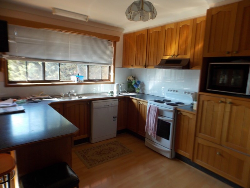 4 Monica Close, Parkes NSW 2870