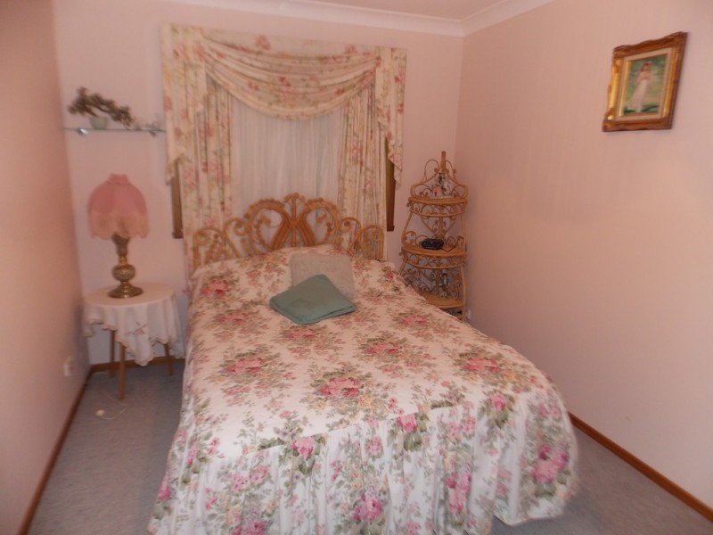 4 Monica Close, Parkes NSW 2870