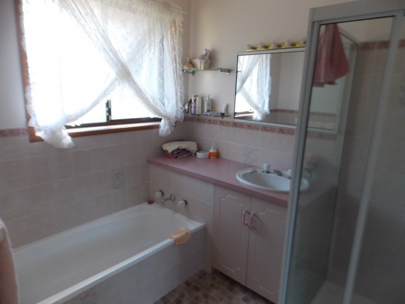 4 Monica Close, Parkes NSW 2870