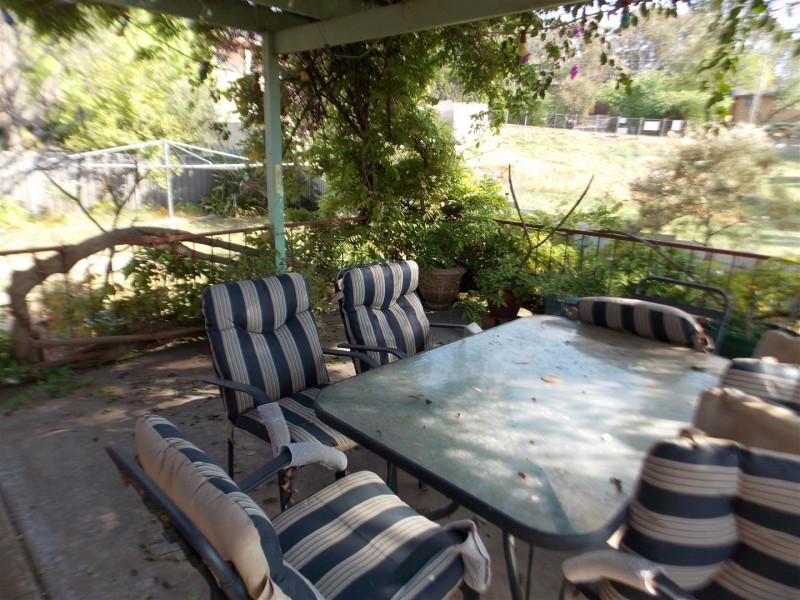 4 Monica Close, Parkes NSW 2870