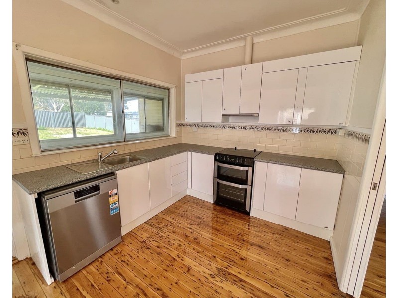 155 Currajong Street, Parkes NSW 2870