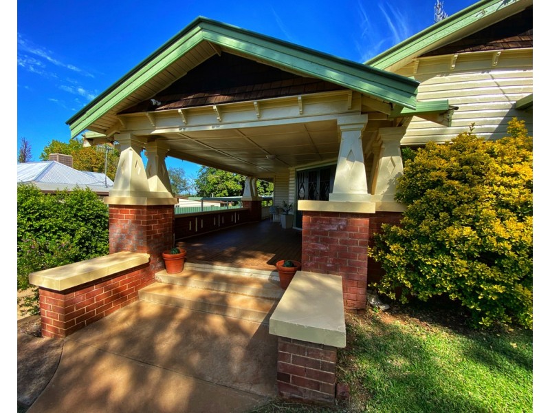 60 William Street, Condobolin NSW 2877