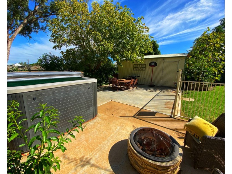 60 William Street, Condobolin NSW 2877