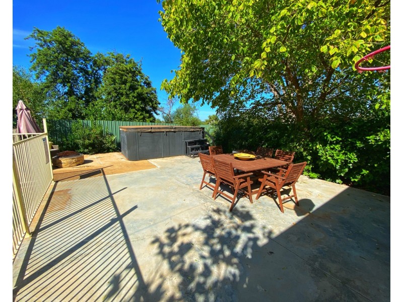 60 William Street, Condobolin NSW 2877