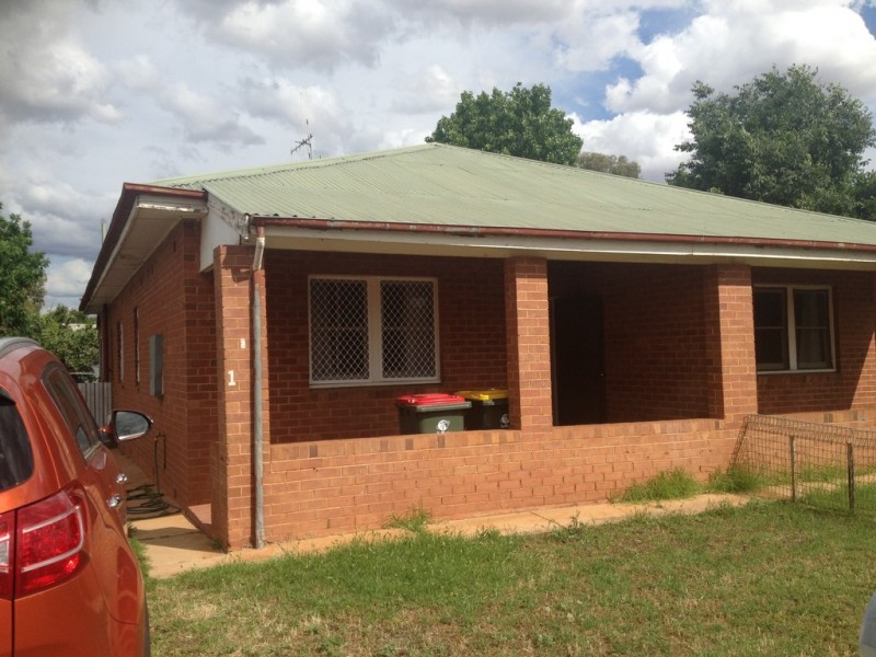 1 Pearce Street, Parkes NSW 2870