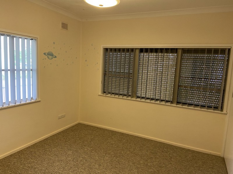 12 Sydney Street, Parkes NSW 2870
