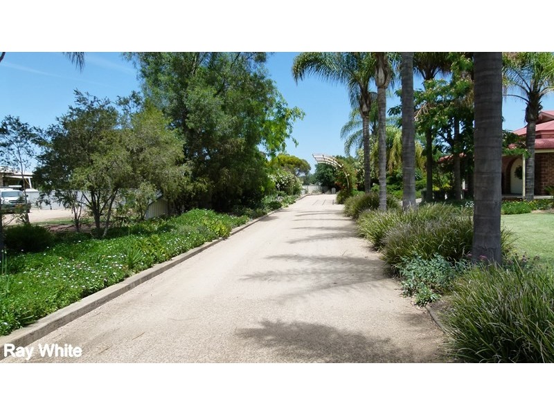 11-13 Reymond Street, Forbes NSW 2871