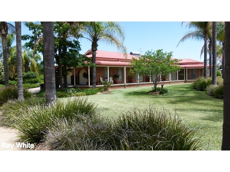 11-13 Reymond Street, Forbes NSW 2871