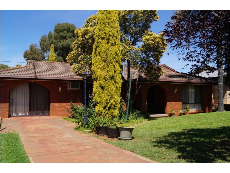 91 Victoria Street, Parkes NSW 2870