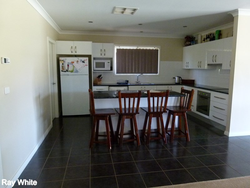 8 Dorset Street, Forbes NSW 2871