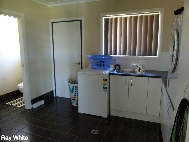 8 Dorset Street, Forbes NSW 2871