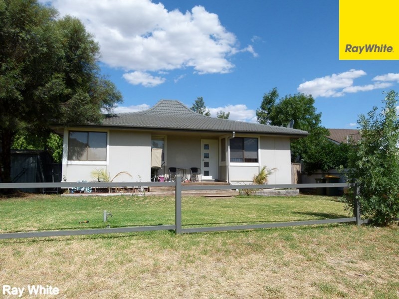 22 Cedar Crescent, Forbes NSW 2871