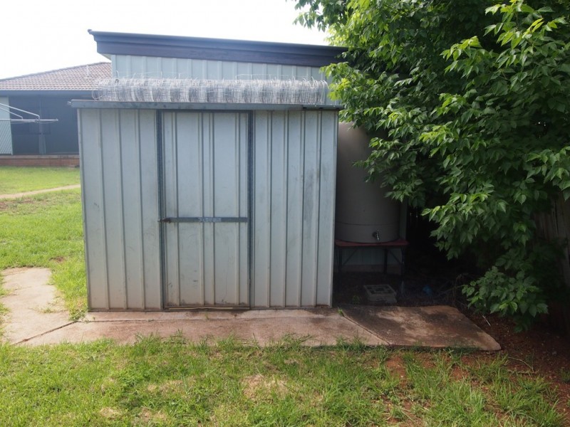 2 Wattle Street, Parkes NSW 2870