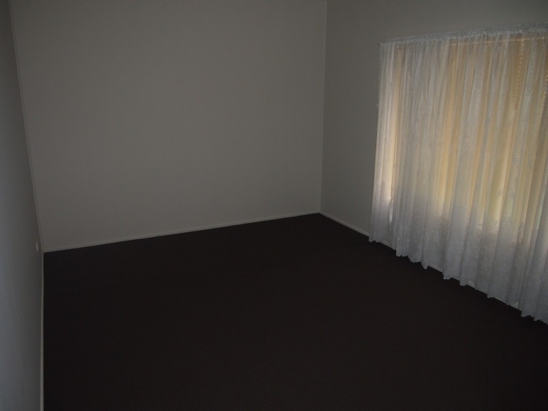 2 Wattle Street, Parkes NSW 2870