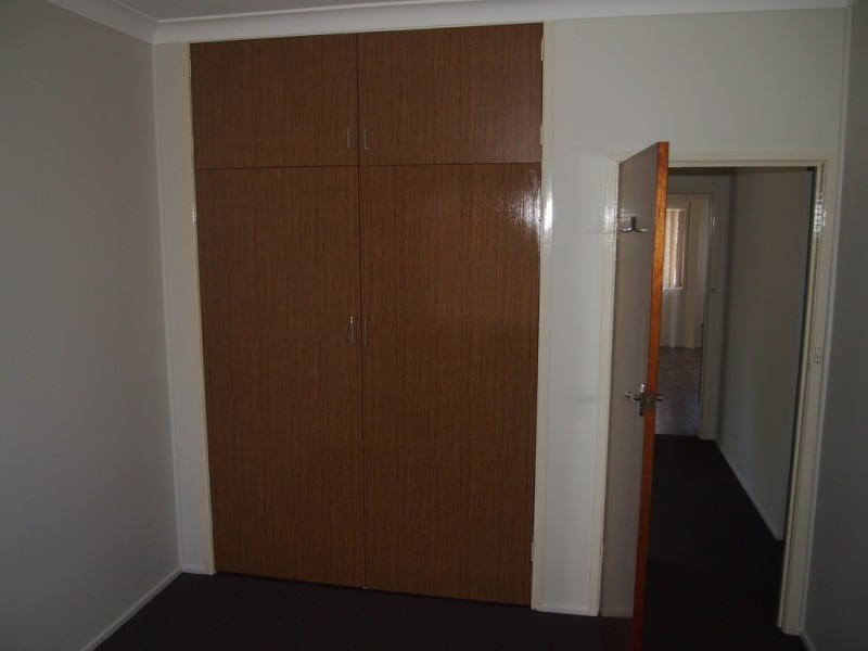 2 Wattle Street, Parkes NSW 2870