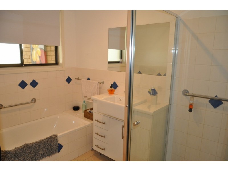 38 Pye Street, Eugowra NSW 2806