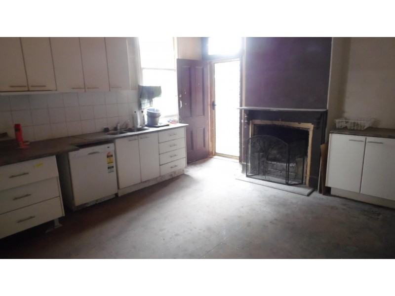 84 Caswell Street, Peak Hill NSW 2869