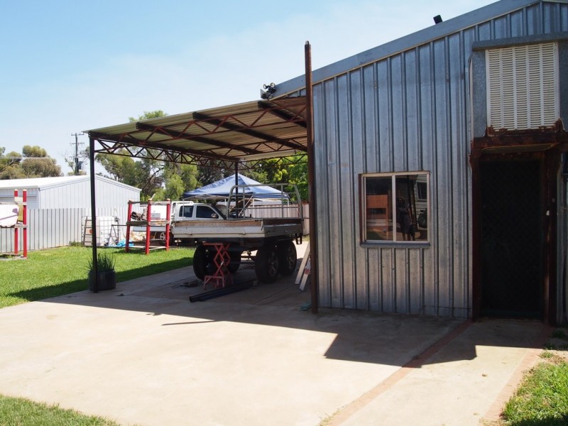 97 Orange Street, Condobolin NSW 2877