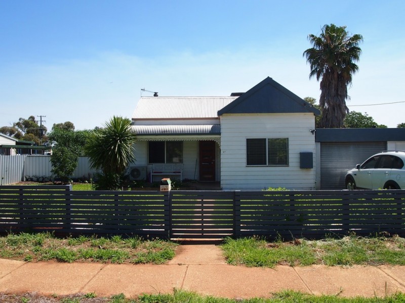 97 Orange Street, Condobolin NSW 2877