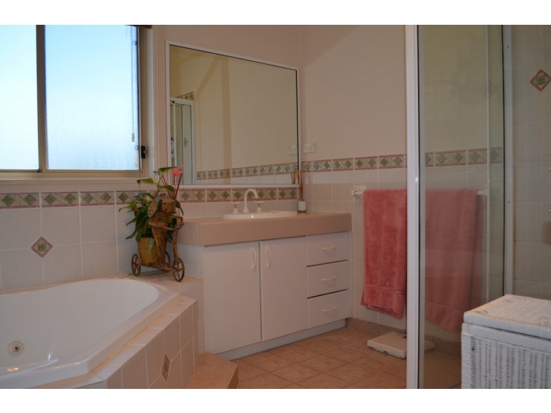 ”Felton” Melrose Rd, Condobolin NSW 2877