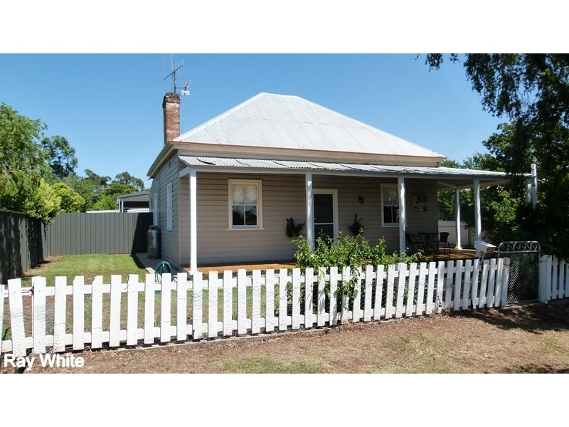 49 Flint Street, Forbes NSW 2871