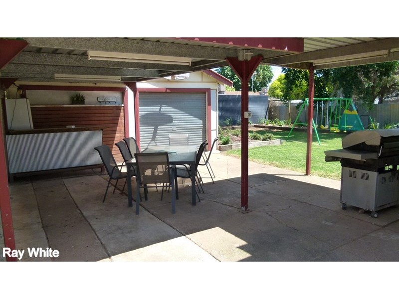 80 Farnell Street, Forbes NSW 2871