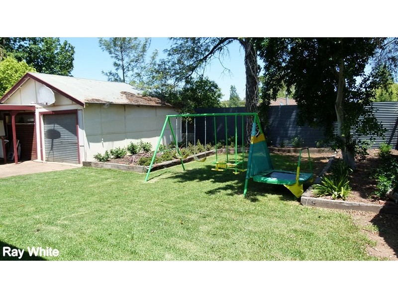 80 Farnell Street, Forbes NSW 2871