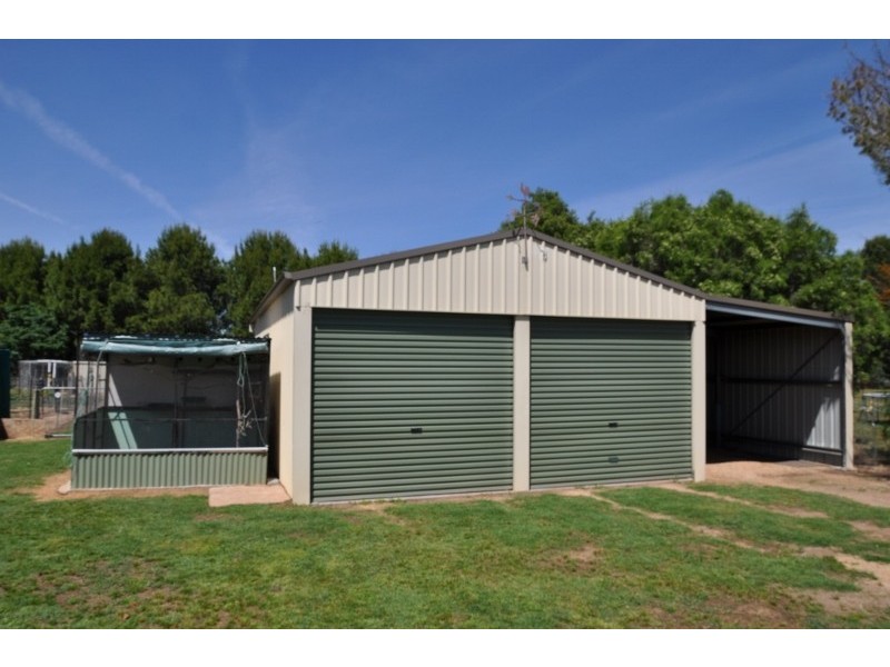 42 Pye Street, Eugowra NSW 2806